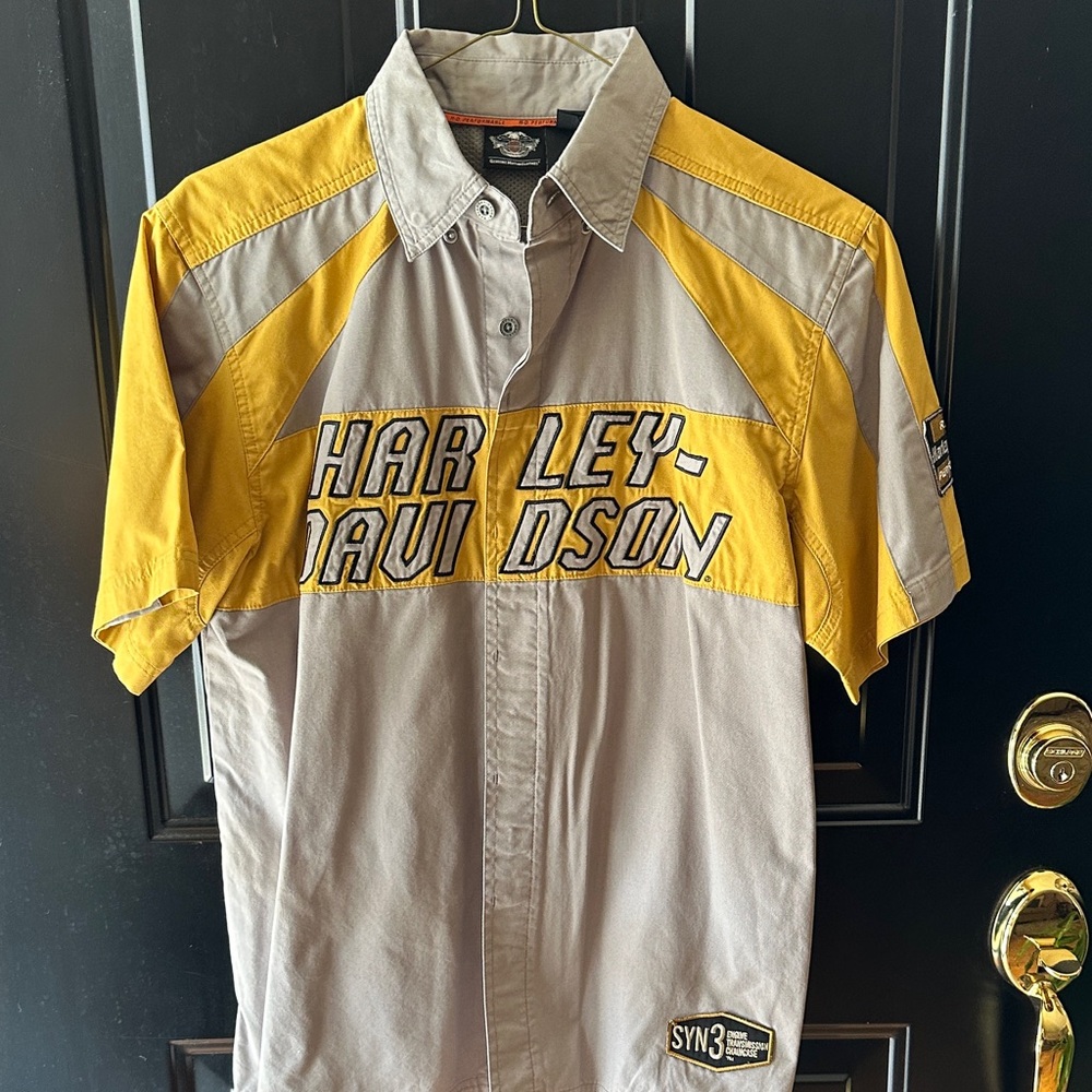 Harley-Davidson Men's Yellow and Gray Button Down Shirt